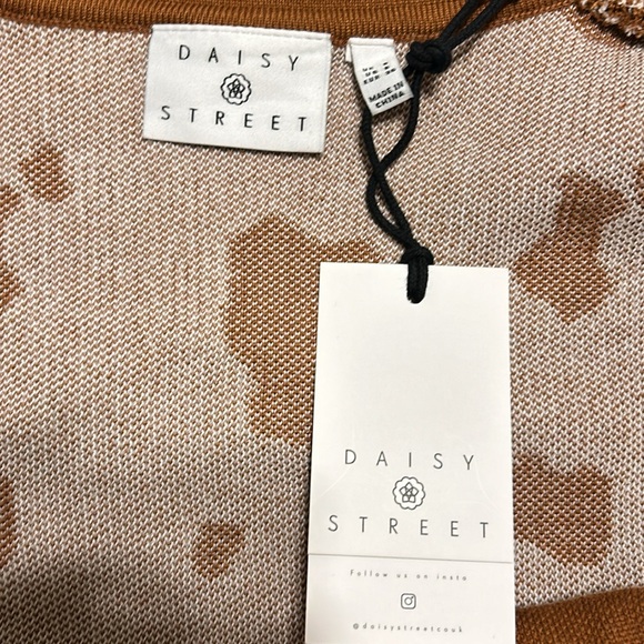 Brand new daisy street cow print set (purchased separately but selling as a SET) - Picture 3 of 9